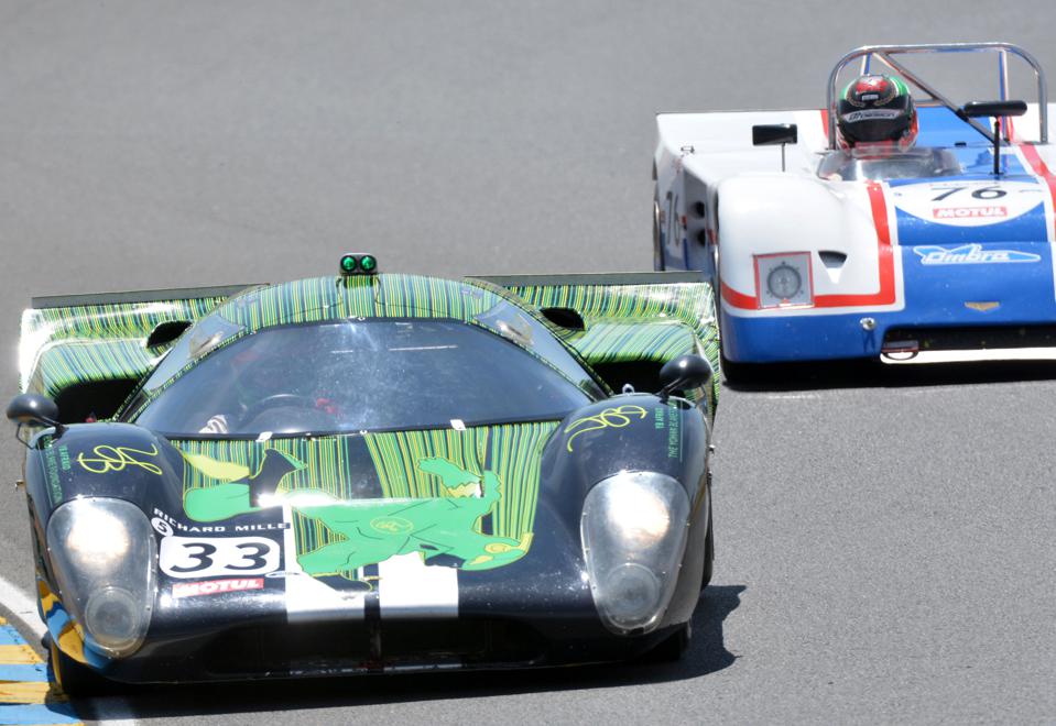 2 macchine in gara alla 24h di Le Mans