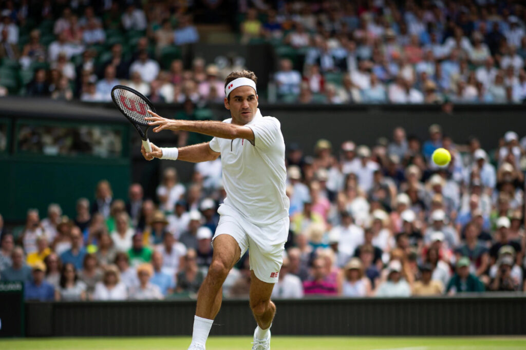 Roger Federer sul campo di Wimbledon